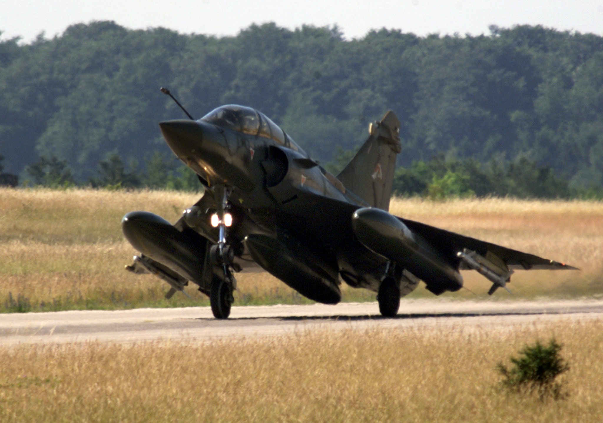 Джет 2000. Французский истребитель. Истребителей Mirage 2000-9. Mirage 2000d на авиабазе.