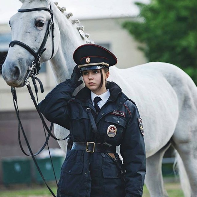 Конная Полиция Фото Девушки