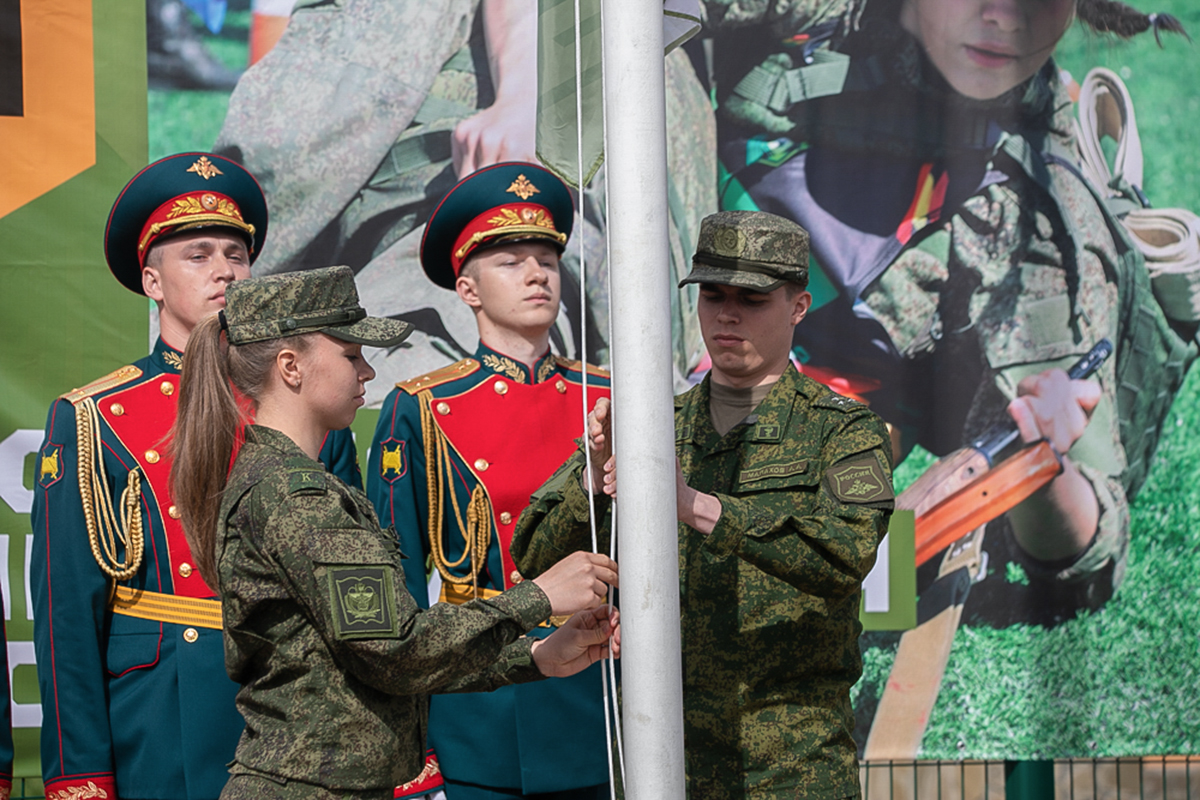 Военное обозрение новости сегодня. Военные профессии. Военно-медицинская эстафета 2021. Профессия солдат. Воинская специальность это.