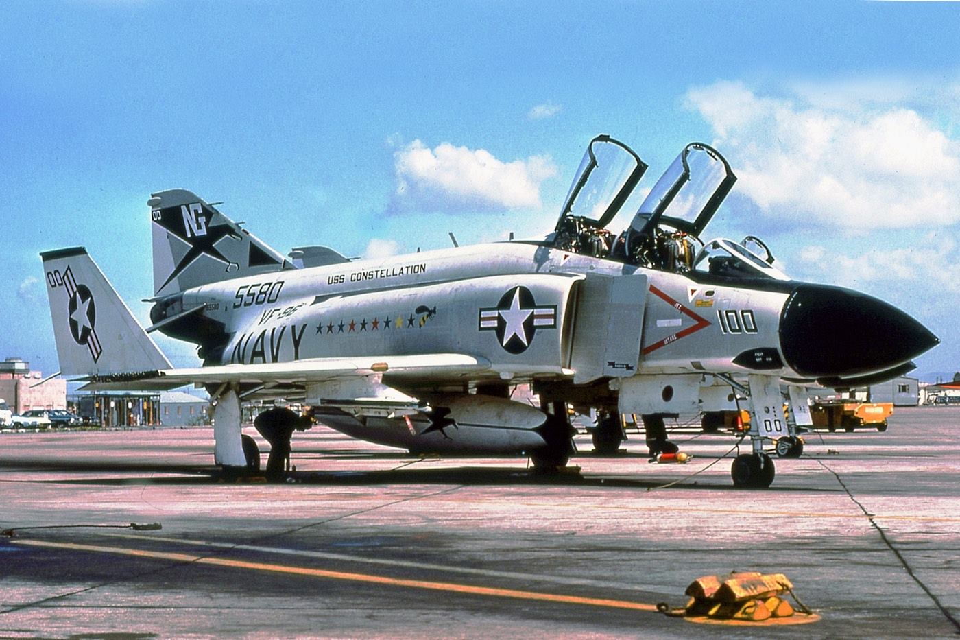 F 8 f 4. F-4j Phantom II. F-4j Phantom. F-4b Phantom II Vietnam. MCDONNELL F-4b.