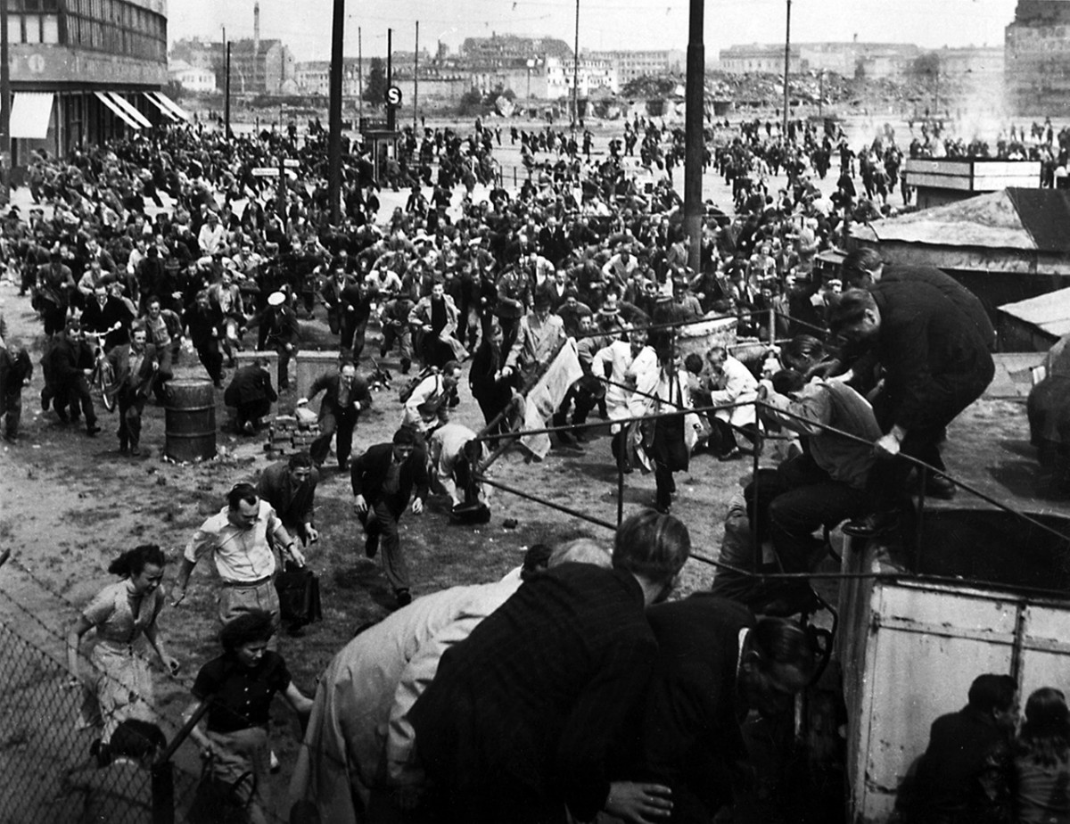 Гдр 1953 год. Восстание в Германии 1953. Берлин 1953. Германия 1953.