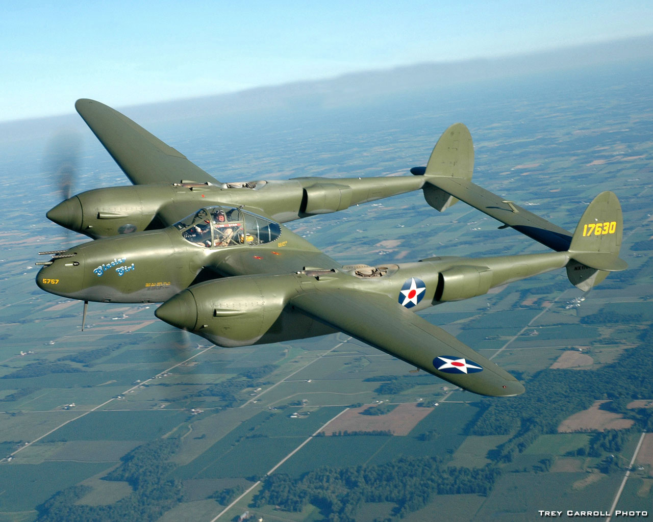 Два бомбардировщика. Lockheed p-38 Lightning. P-38 Lightning. P 38. Локхид п 38 Лайтнинг.
